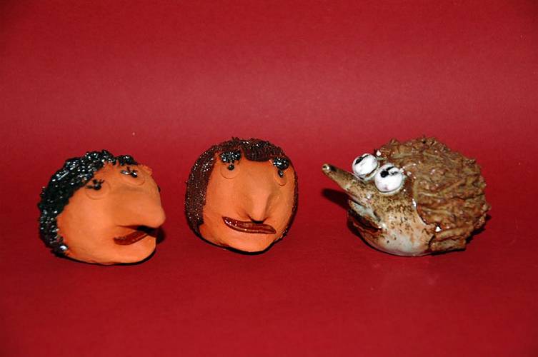 Gartenk�pfe und Igel f�r Stecker