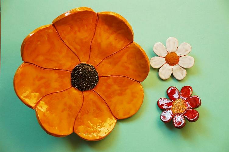 gro�e und kleine Blumenstecker f�r den Hausgarten